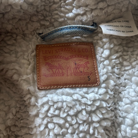 Levi's Sherpa Denim Jacket - Picture 2 of 6